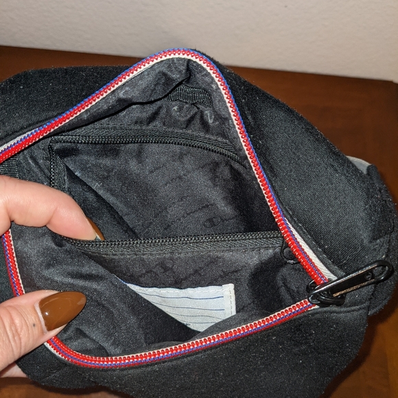 Champion Sling Bag or Fanny Pack - Picture 8 of 13